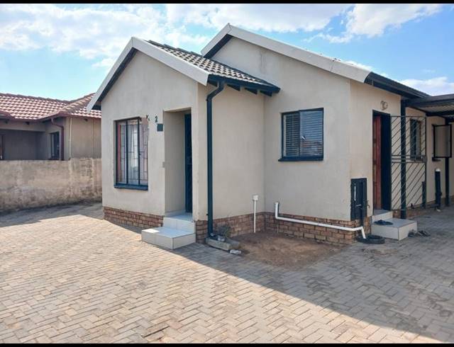 0 BEDROOM HOUSE FOR SALE IN SOSHANGUVE VV
